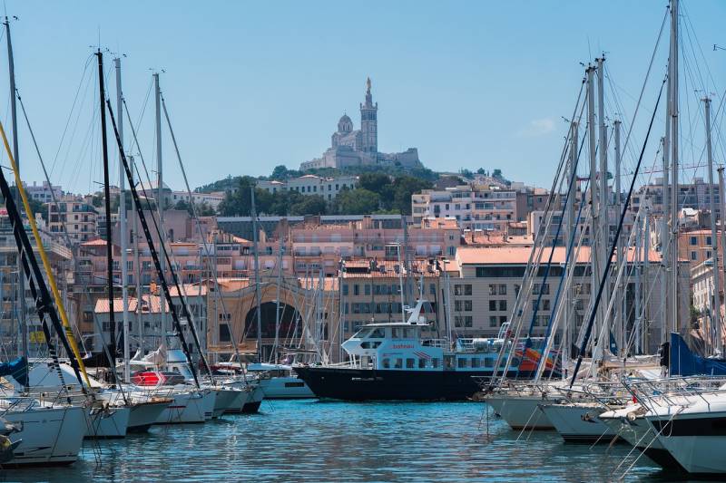 Entreprise de nettoyage à Marseille pour un service de ménage pour location saisonnière sur le Vieux Port 13002